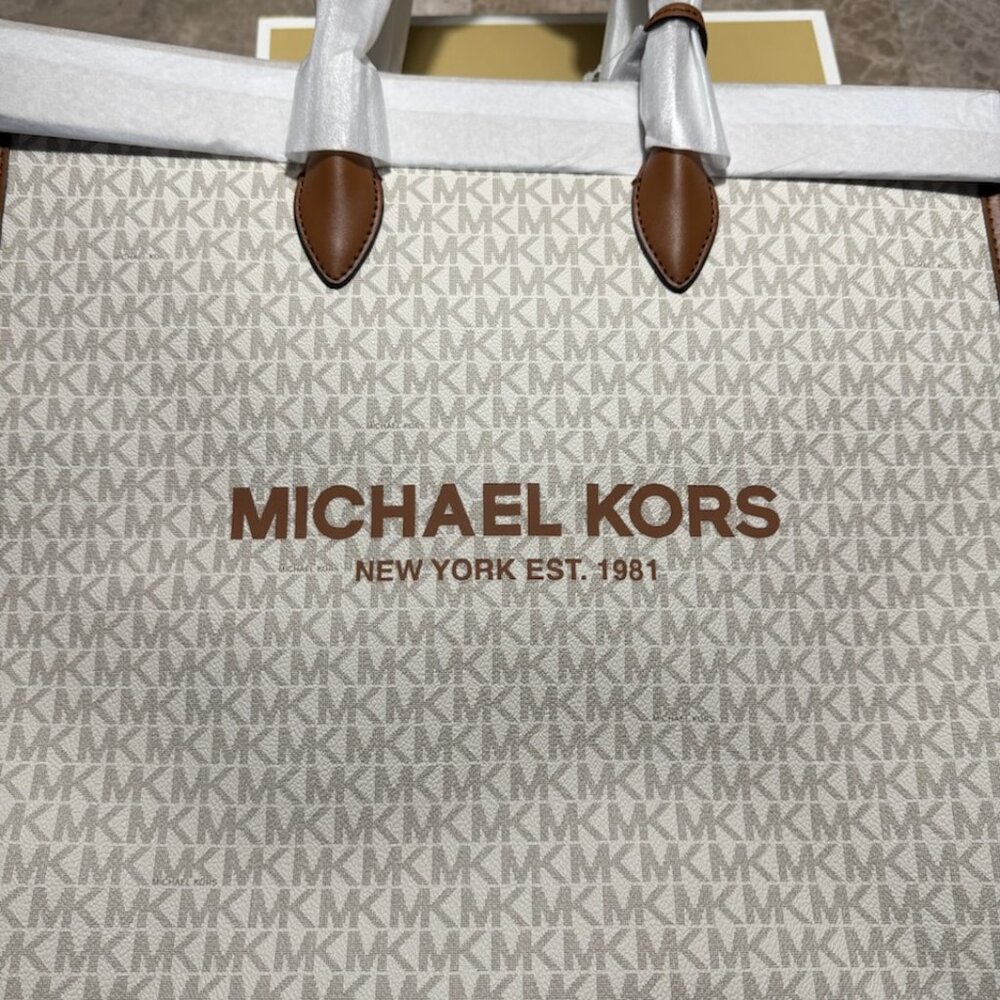 XL KORS MONOGRAM AND LEATHER TOTE! BRAND NEW WITH TAGS AND LONG SHOULDER STRAP!!